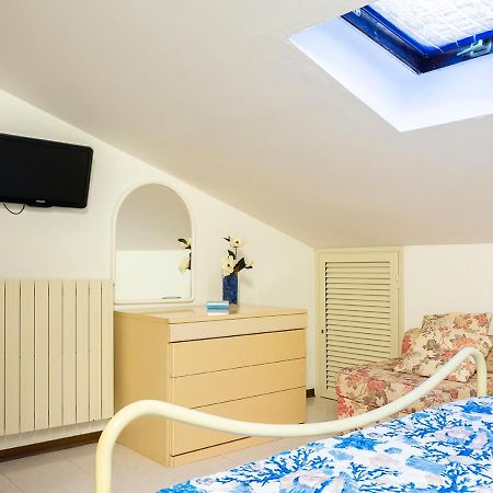 Appartamenti La Casina Porto Azzurro Luaran gambar