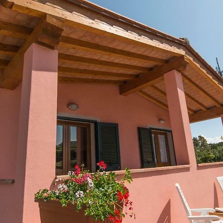 Appartamenti La Casina Porto Azzurro Luaran gambar