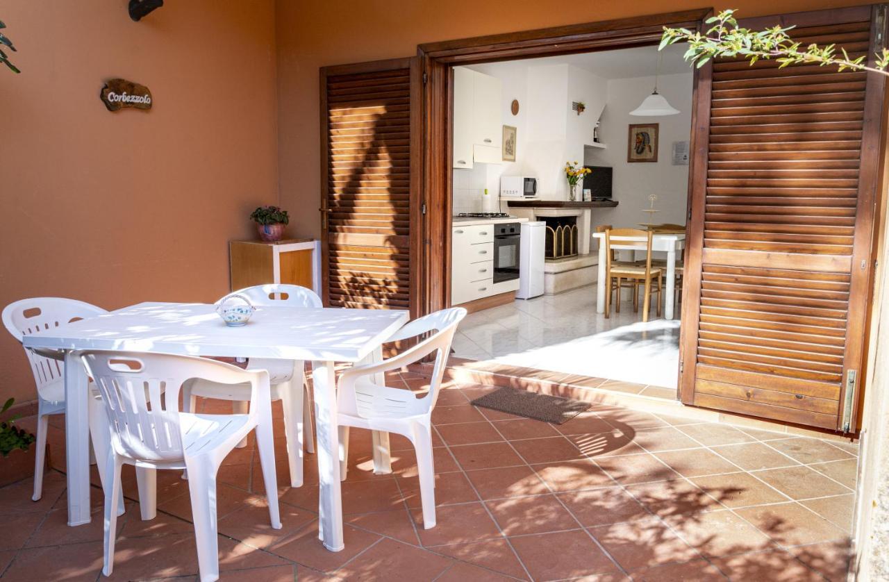 Appartamenti La Casina Porto Azzurro Luaran gambar
