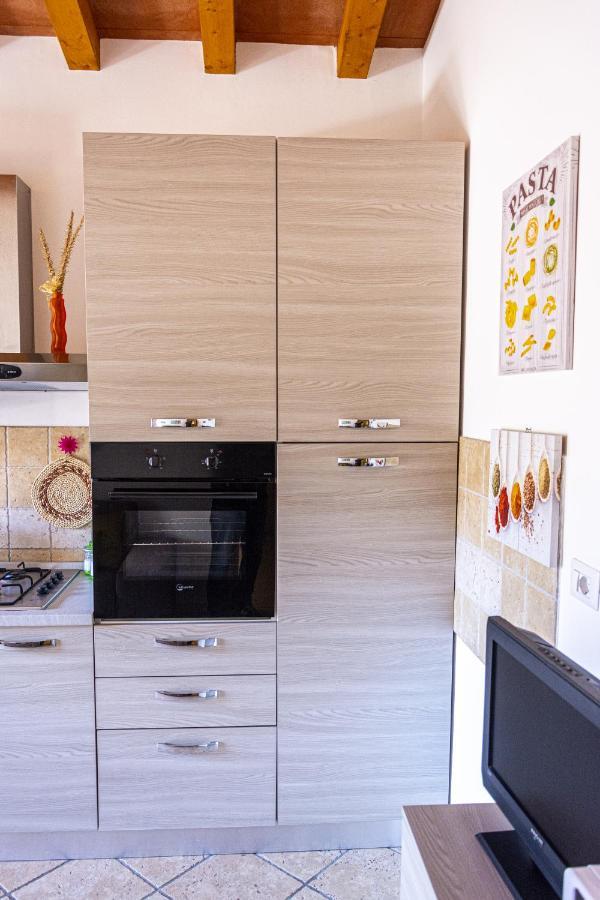 Appartamenti La Casina Porto Azzurro Luaran gambar