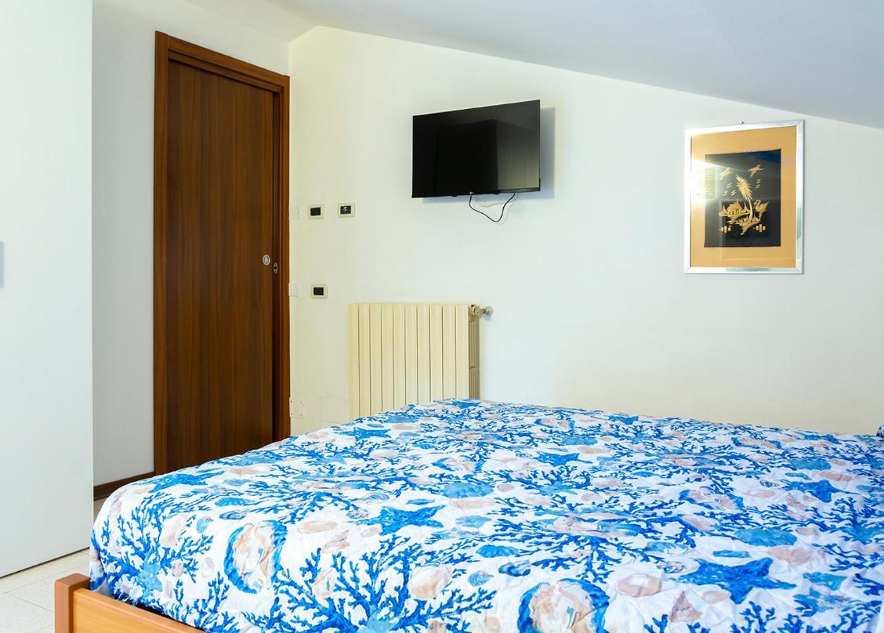 Appartamenti La Casina Porto Azzurro Luaran gambar