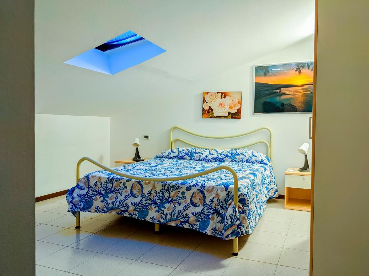 Appartamenti La Casina Porto Azzurro Luaran gambar