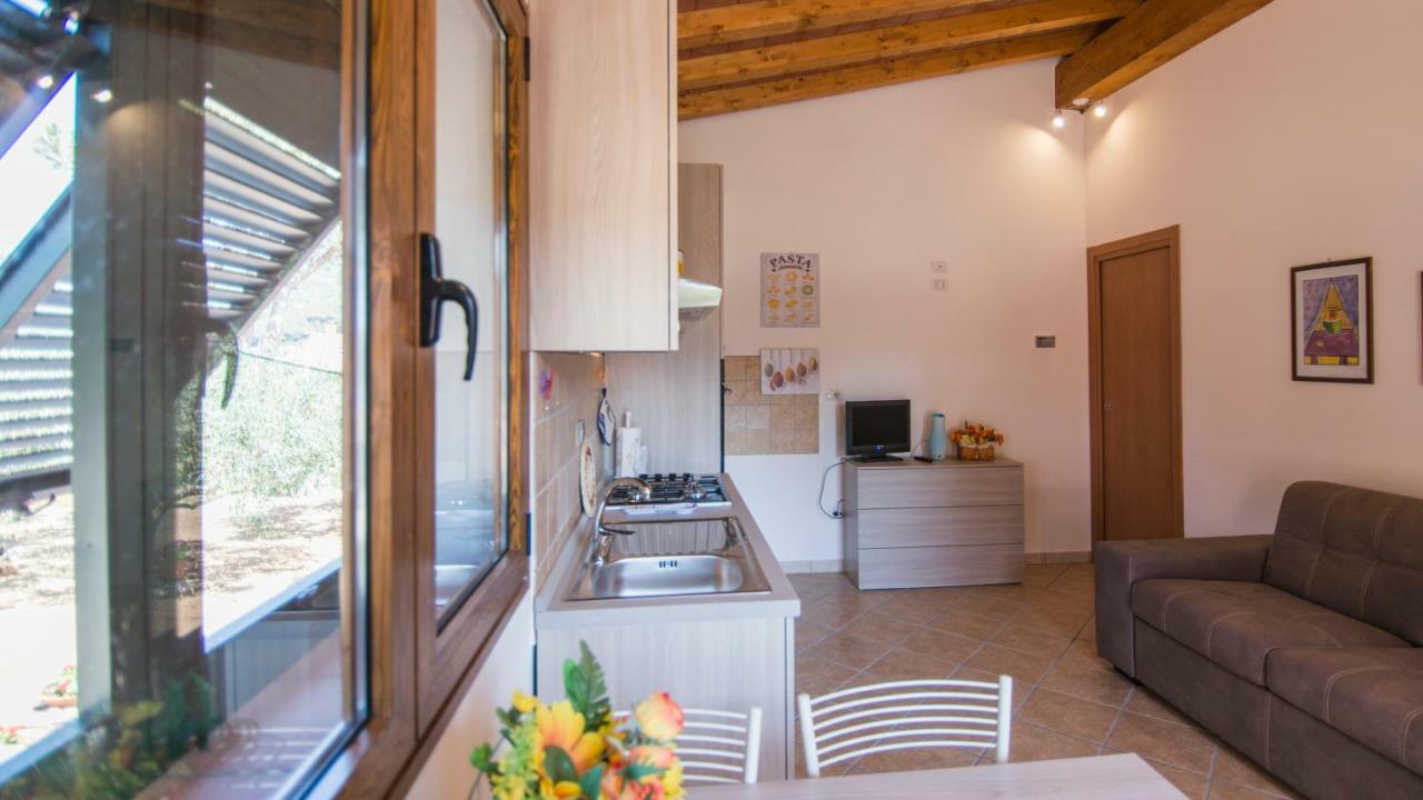 Appartamenti La Casina Porto Azzurro Luaran gambar