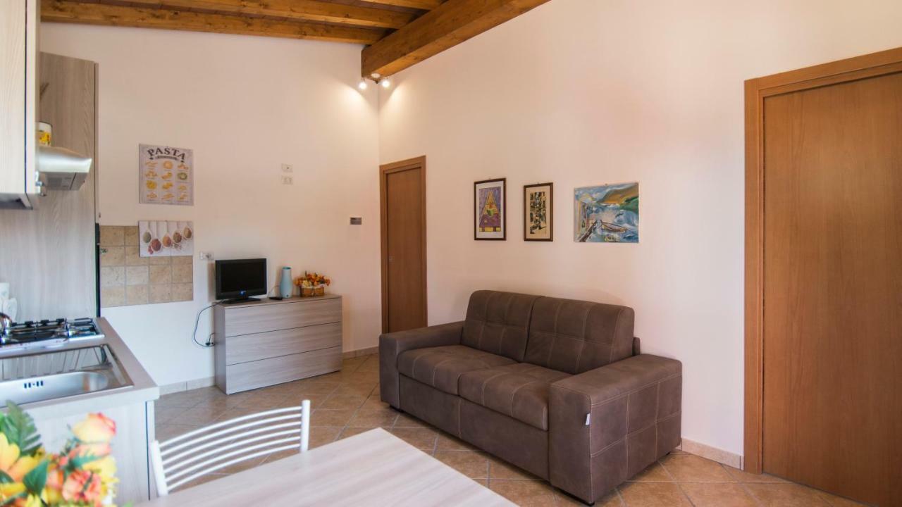 Appartamenti La Casina Porto Azzurro Luaran gambar