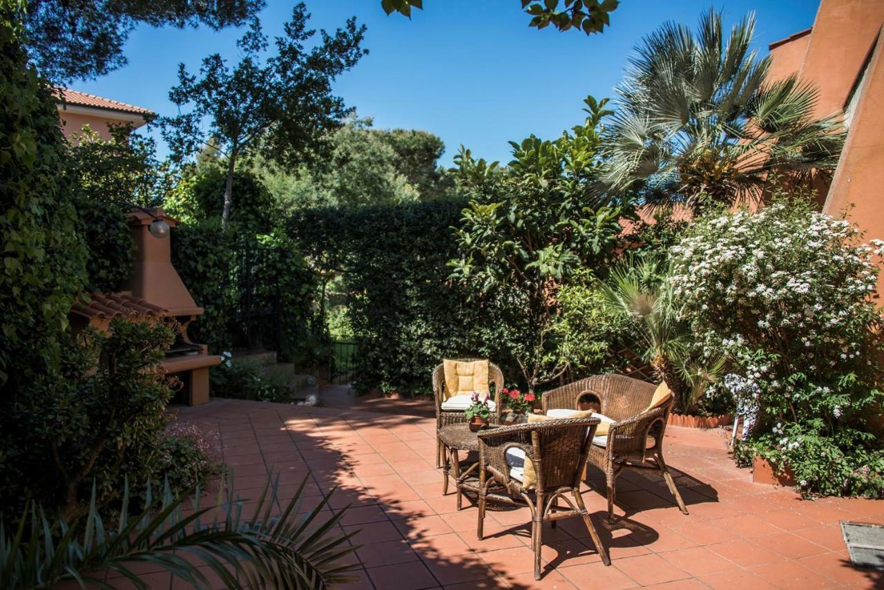 Appartamenti La Casina Porto Azzurro Luaran gambar