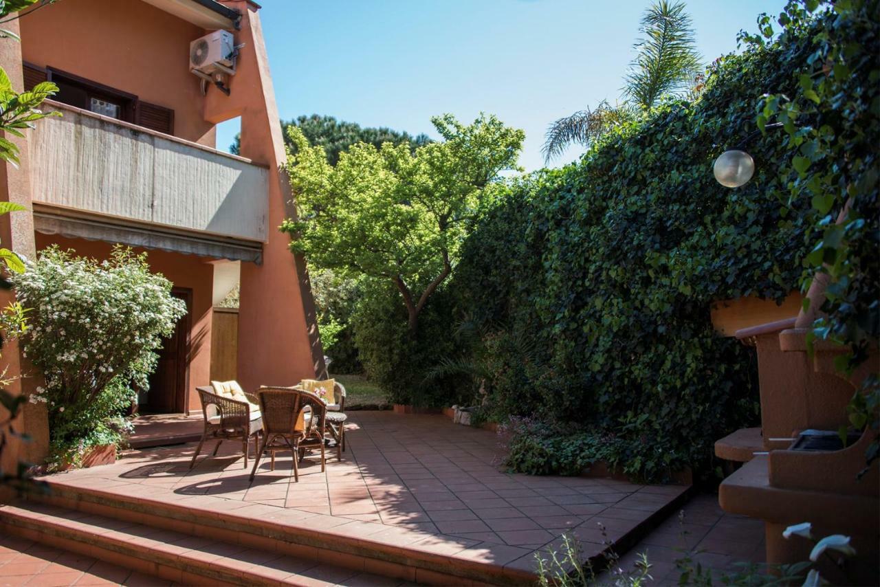 Appartamenti La Casina Porto Azzurro Luaran gambar