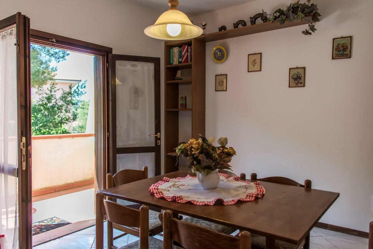 Appartamenti La Casina Porto Azzurro Luaran gambar
